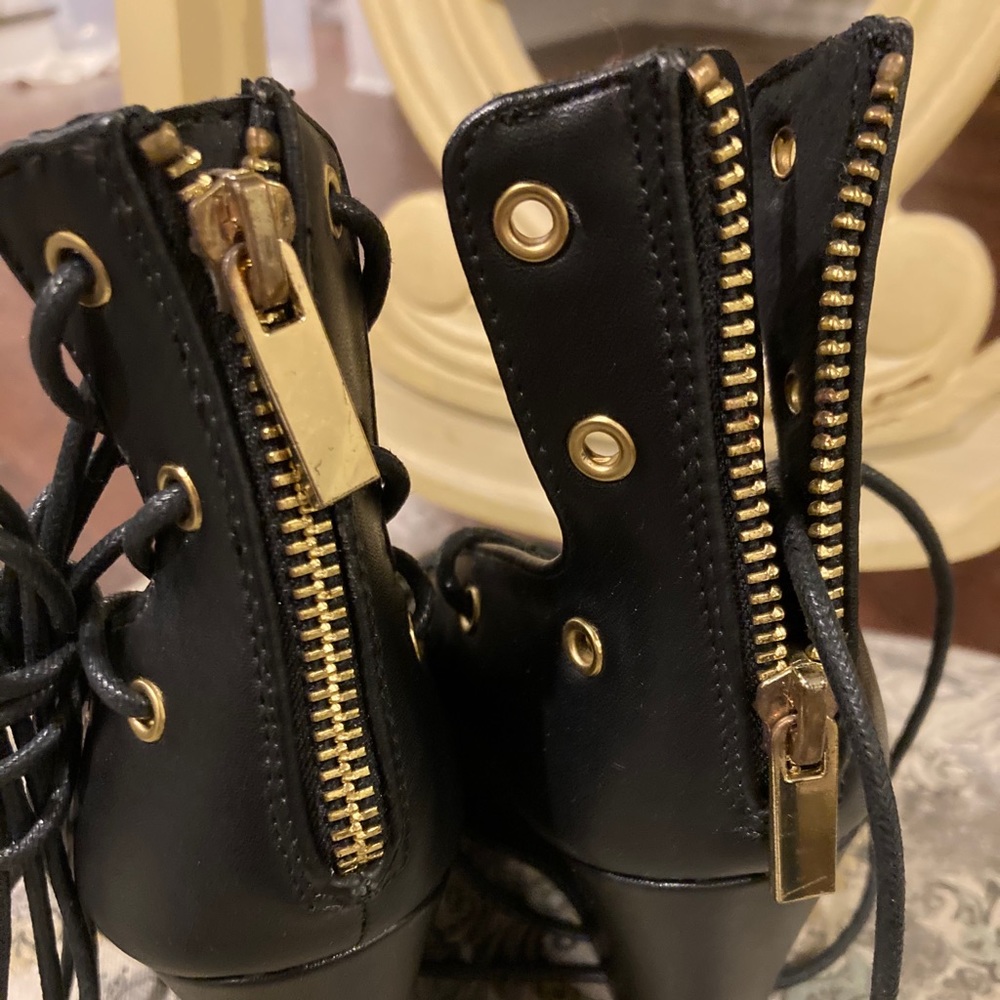 ( new). Leila stone size 6 - 4 inch wedge